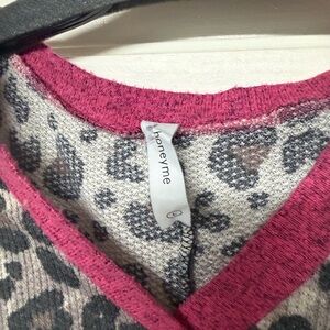 Honeyme Gray Leopard V-Neck Sweater with Pink Trim